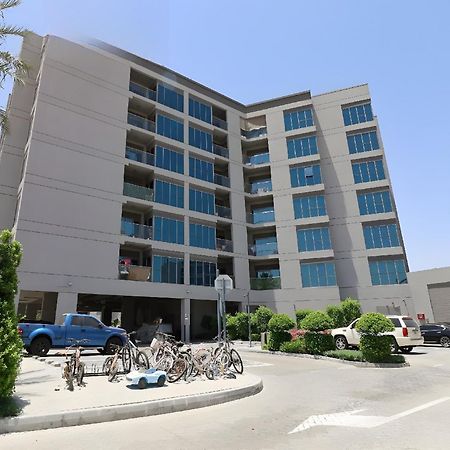 Budget-Friendly 2Bd Near Expo With A Huge Pool Dubai Exterior foto